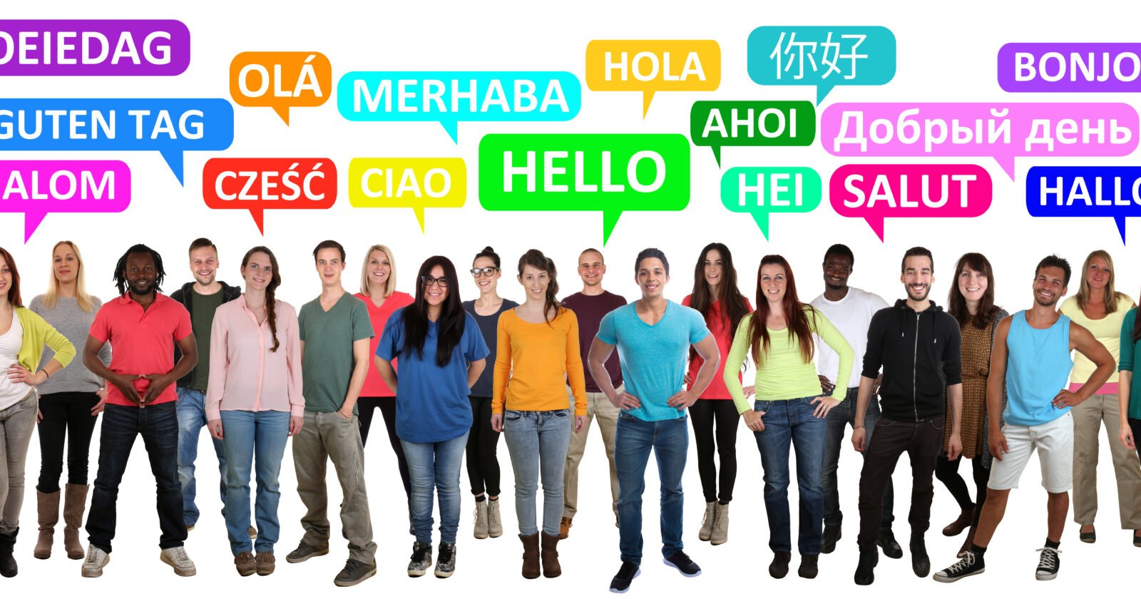 Personne utilisant un ordinateur pour planifier une stratégie de prospection multilingue pour l'export
