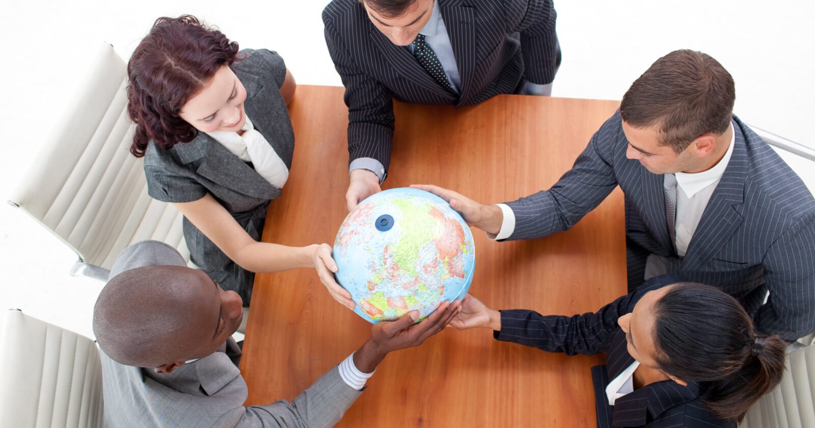 Équipe travaillant sur une stratégie de prospection internationale avec Team France Export